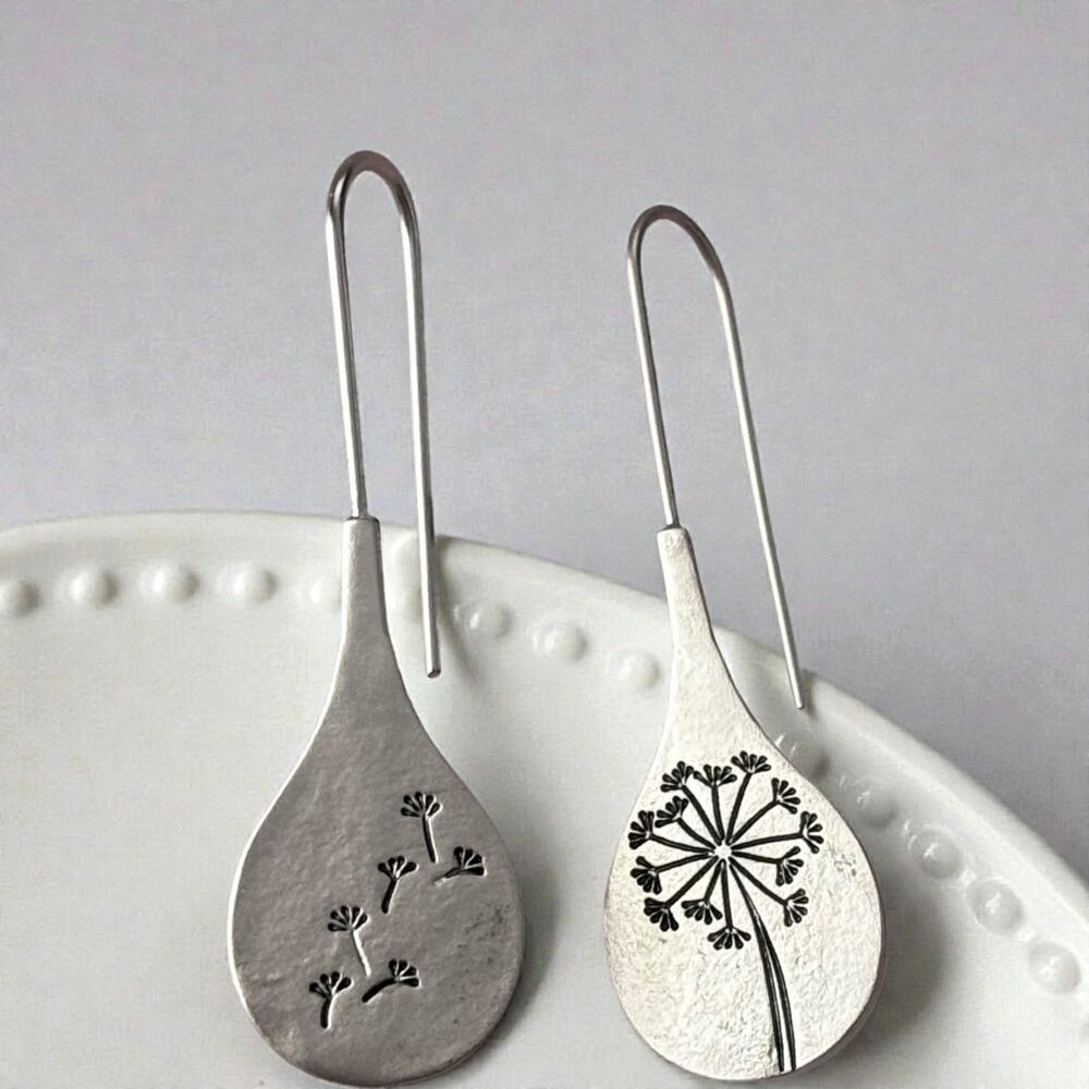 Simple Drop Vintage Silver Earring - Picture 5 of 6